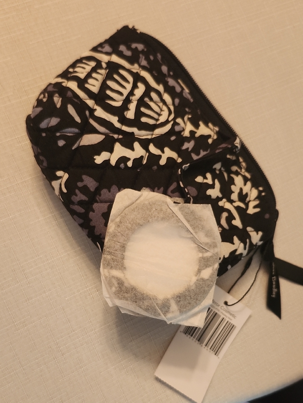 VERA BRADLEY Quilted Black & White Floral Cosmetic Pouch - Picture 2 of 6